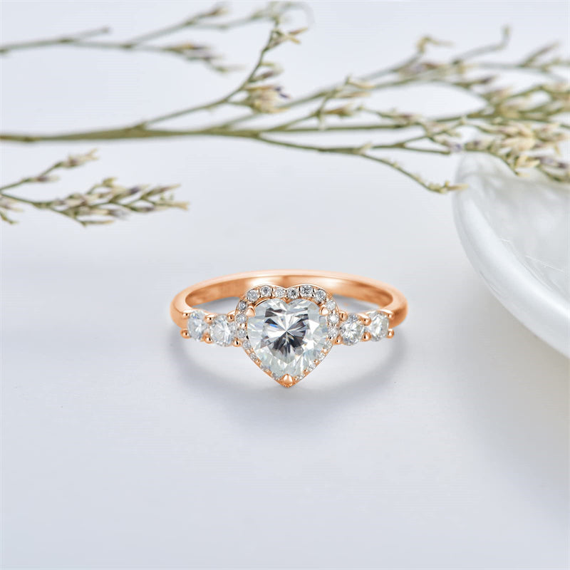 10K Gold 14K Gold 18K Gold  Heart-Cut Moissanite Halo Engagement Rings