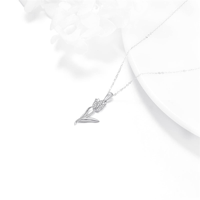 14K Gold Tulip Flower Pendant Necklace