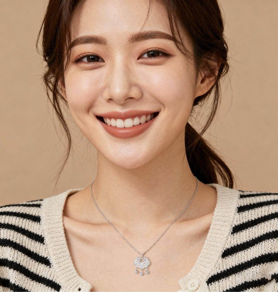 925 Sterling Silver Elegant Silver Zircon-studded Initial Q Pendant Necklace