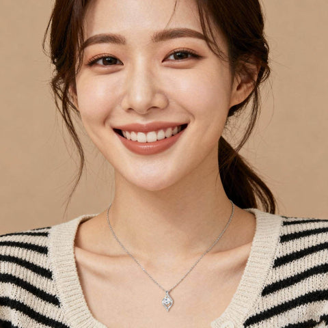 925 Sterling Silver Elegant Silver  Moissanite Wave Design Necklace With Sparkling Accents