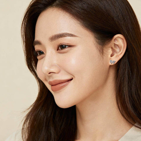 925 Sterling Silver Elegant Zircon Bow Stud Earrings ¨C Luxurious Sterling Silver Jewelry