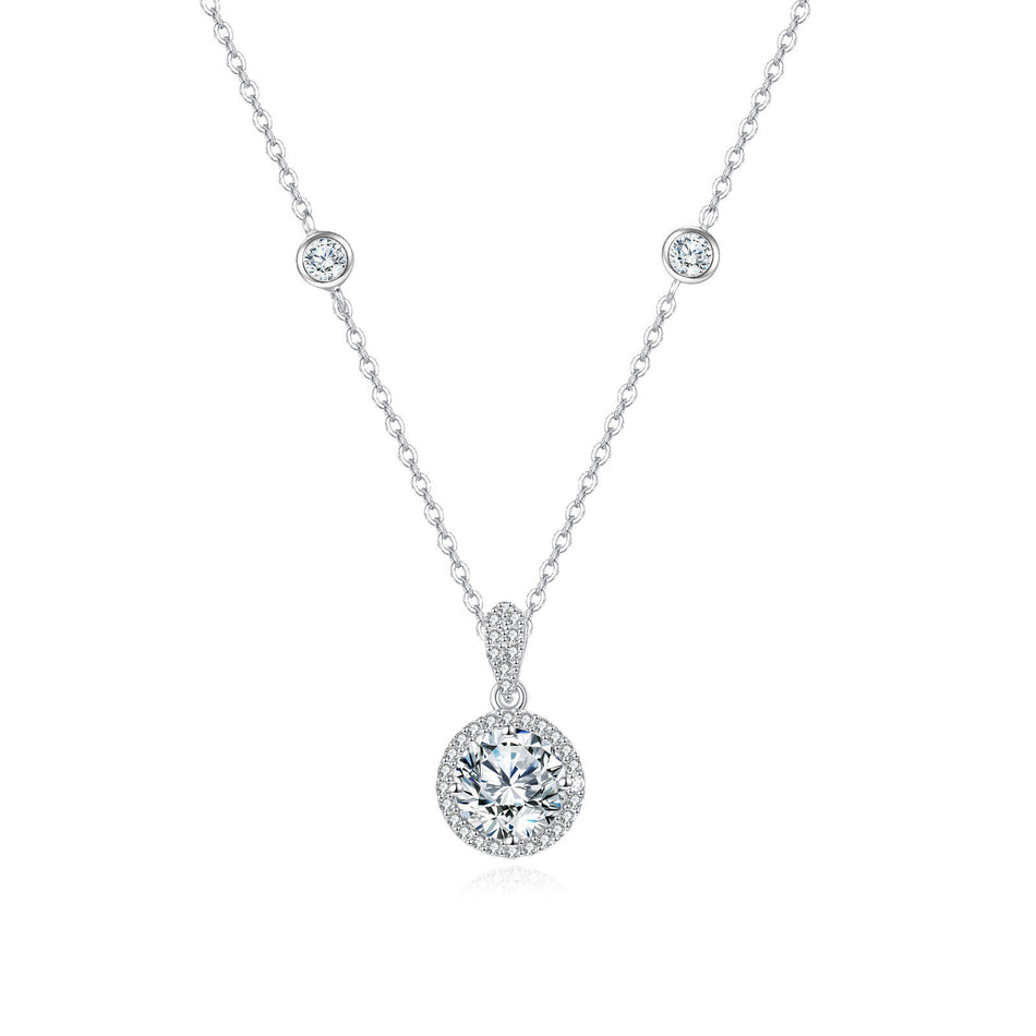 925 Sterling Silver Elegant Round Zircon Halo Pendant Necklace With Chain Accents
