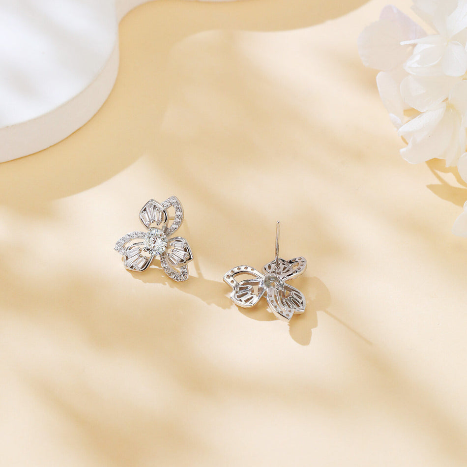 925 Sterling Silver Elegant Four-leaf Clover Moissanite Earrings