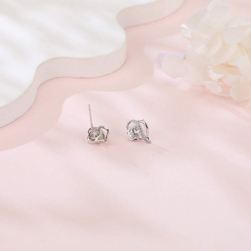 925 Sterling Silver Elegant Heart-shaped Moissanite Earrings In Plated with White Gold