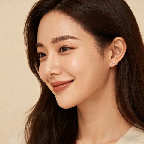 925 Sterling Silver Elegant Moissanite Pav¨¦ Stud Earrings With Double Accent Gems