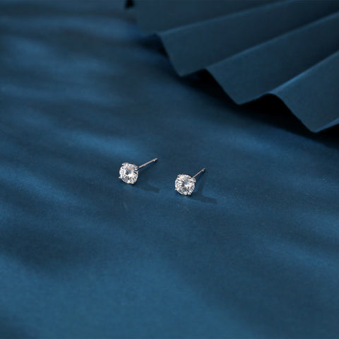 925 Sterling Silver Elegant Round Brilliant Cut Moissanite Stud Earrings With Four-prong Setting