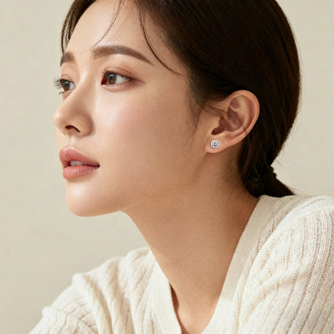 925 Sterling Silver Elegant Round Brilliant Cut Moissanite Stud Earrings With Four-prong Setting