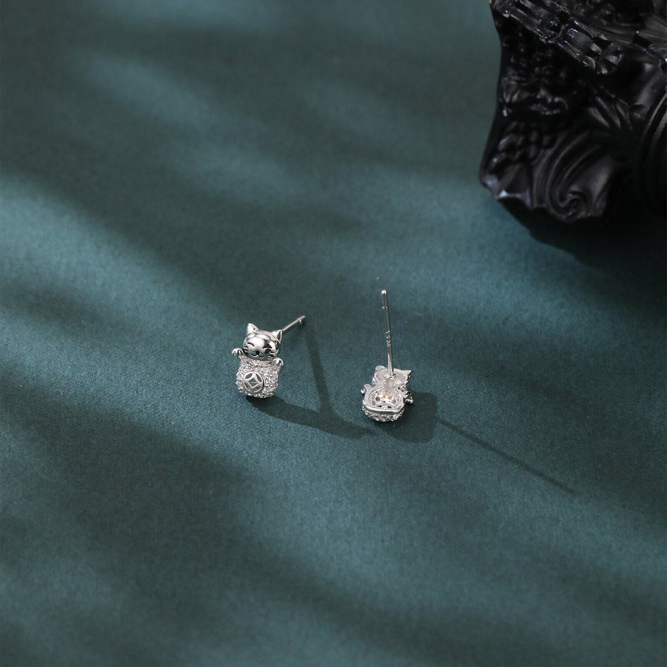 925 Sterling Silver Silver Zircon Lucky Cat Earrings ¨C Adorable Charm With Sparkling Accents