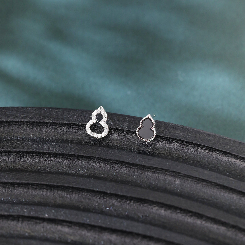 925 Sterling Silver Elegant Teardrop Earrings With Pearl-edged Design