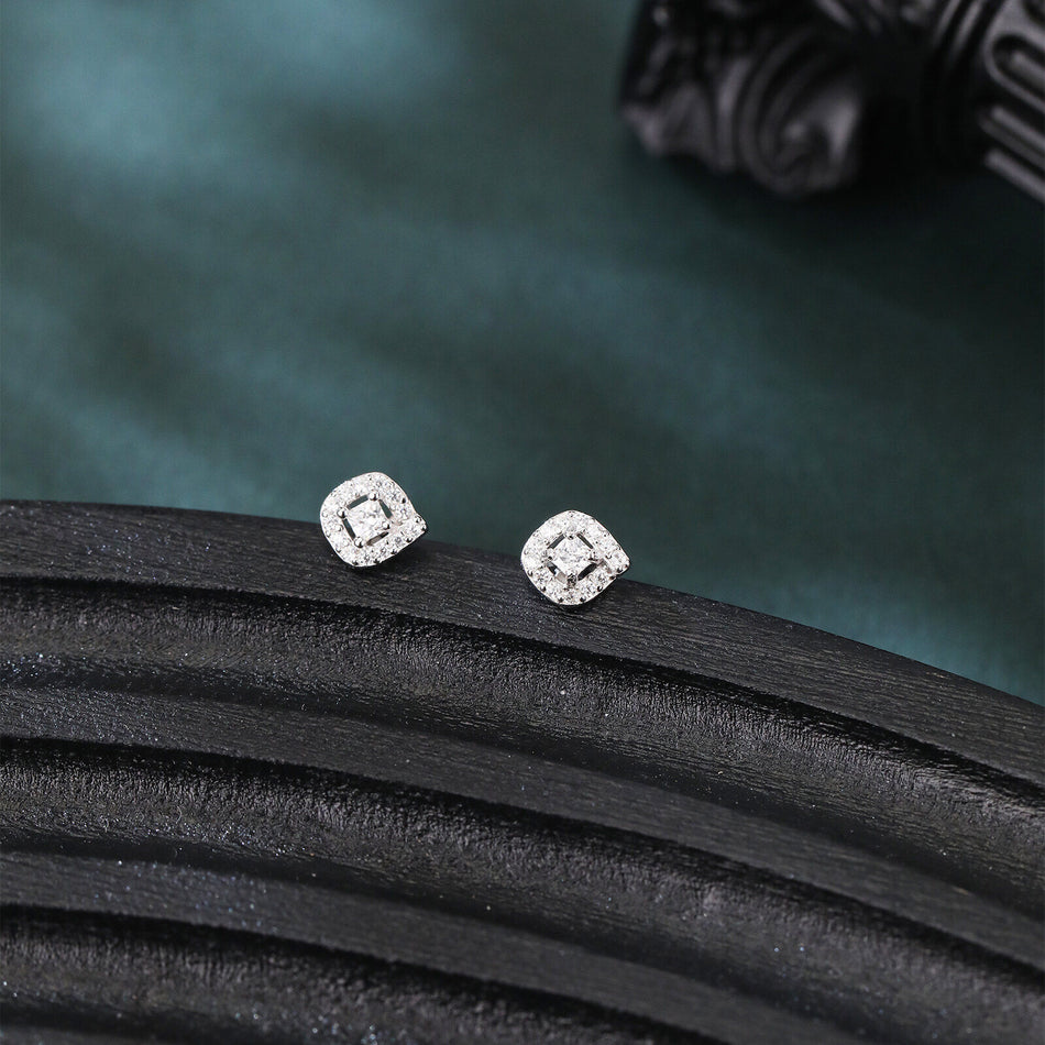 925 Sterling Silver Elegant Heart-shaped Zircon Stud Earrings With Symmetrical Halo Setting