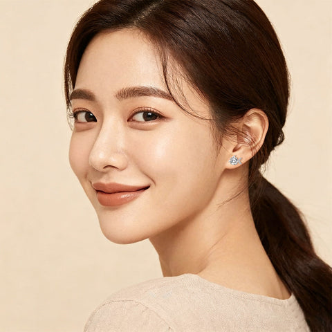 925 Sterling Silver Zircon Fish Stud Earrings With Central Round Cut Zircons