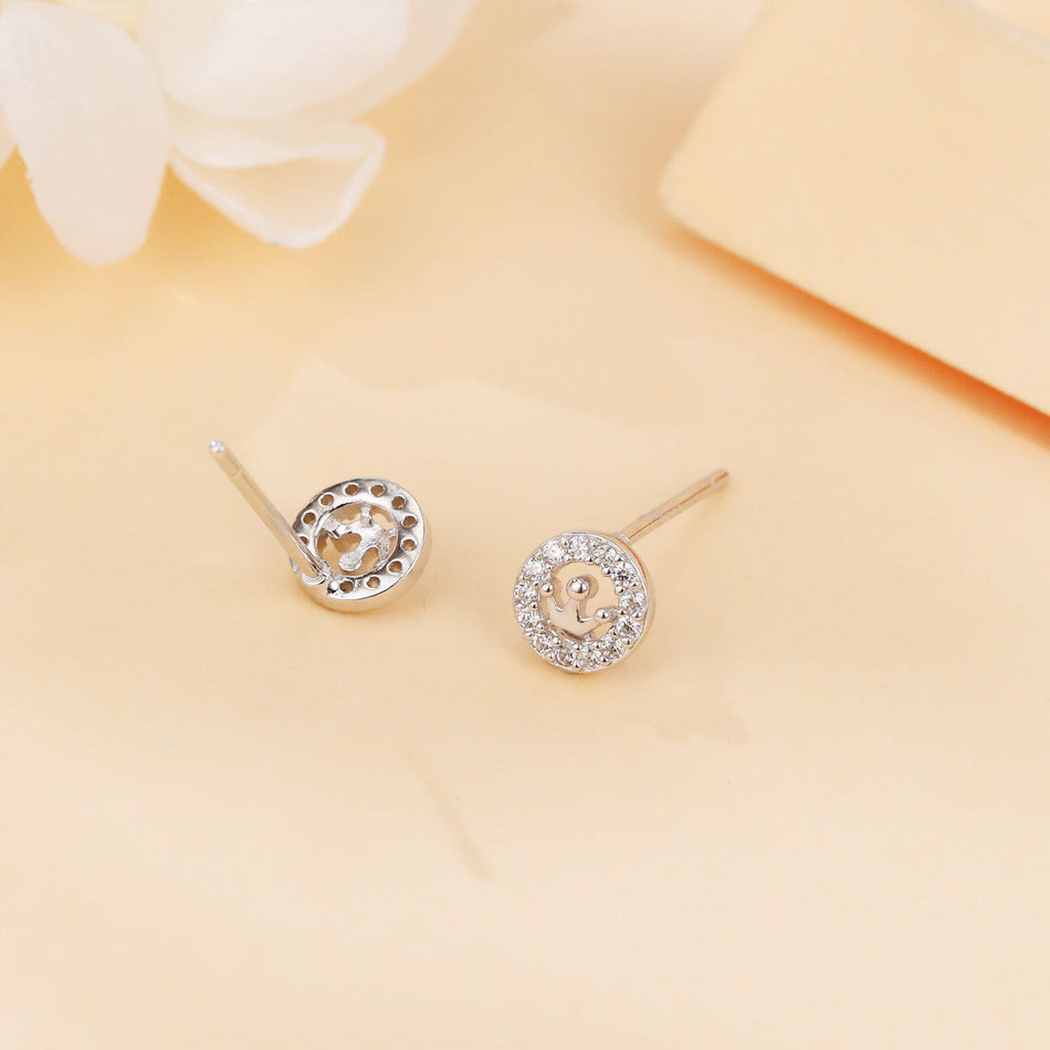 925 Sterling Silver Elegant Crown Motif Zircon Accent Stud Earrings In Sterling Silver