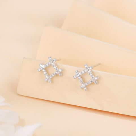925 Sterling Silver Elegant Silver Geometric Zircon Stud Earrings With Floral Accent