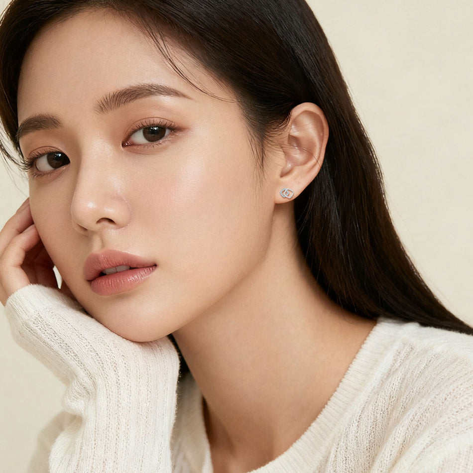 925 Sterling Silver Elegant Geometric Zircon Accent Interlocking Square Stud Earrings