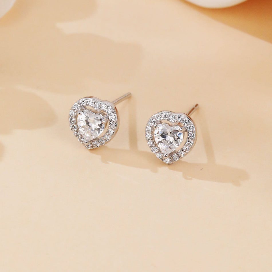 925 Sterling Silver Elegant Heart-shaped Zircon Stud Earrings In Sterling Silver