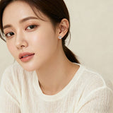 925 Sterling Silver Elegant Heart-shaped Zircon Earrings In Plated with White Gold