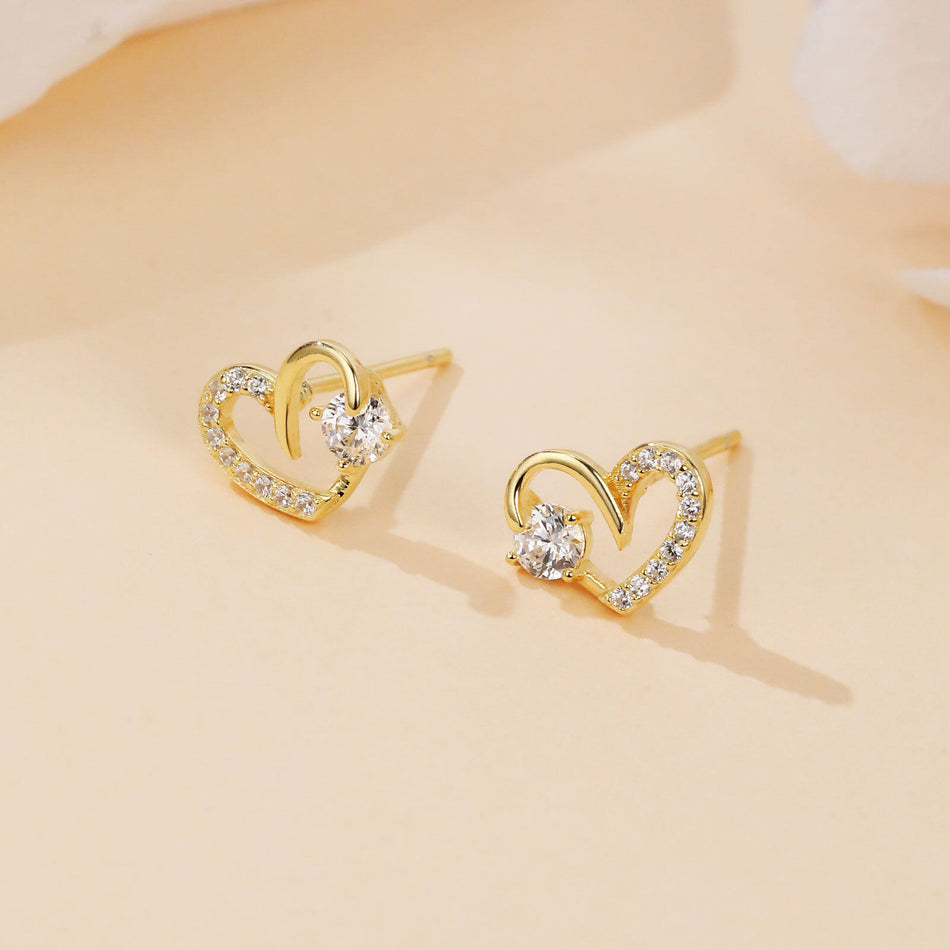 925 Sterling Silver Elegant Heart-shaped Zircon Stud Earrings In Gold Plating