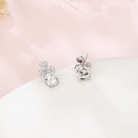 925 Sterling Silver Elegant Floral Moissanite Stud Earrings In Silver