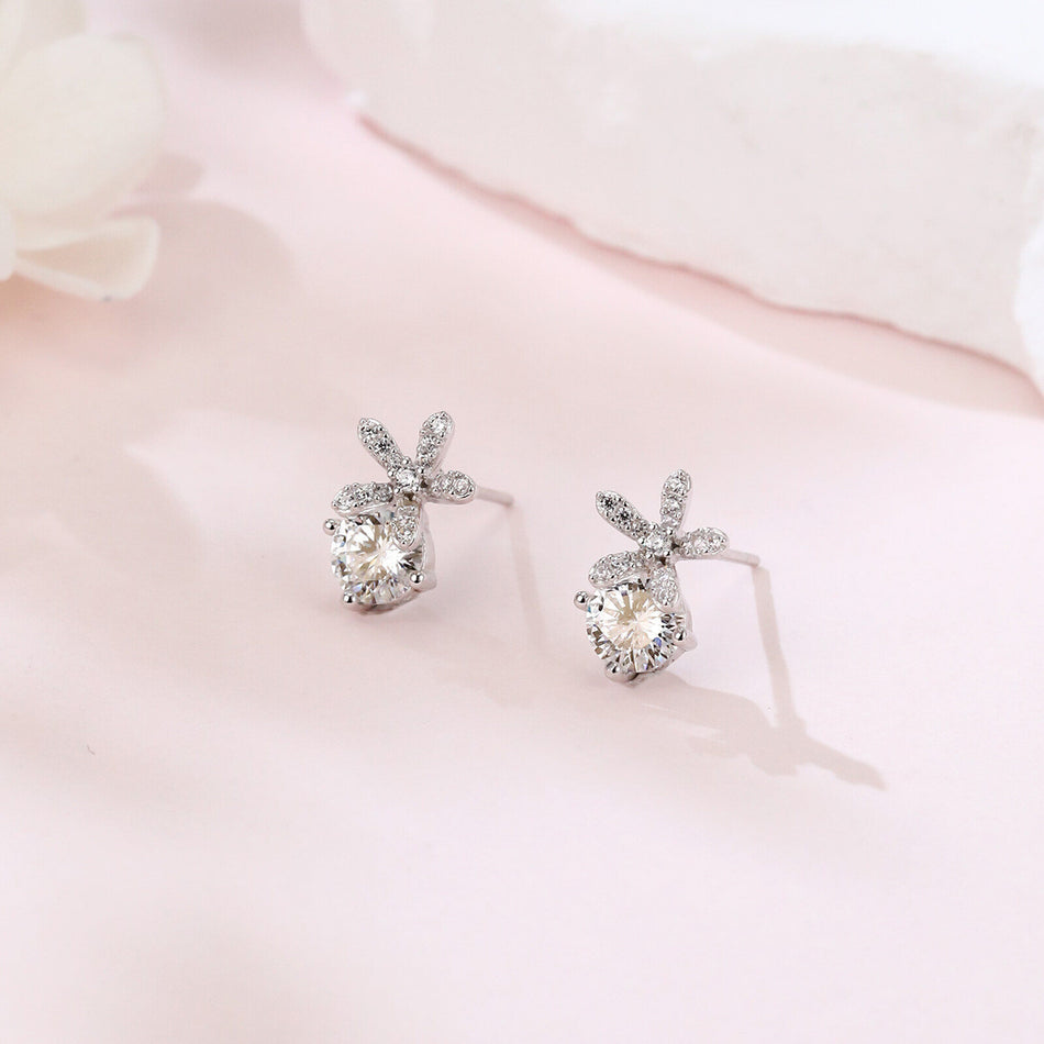 925 Sterling Silver Elegant Moissanite-studded Floral Stud Earrings In Silver Setting