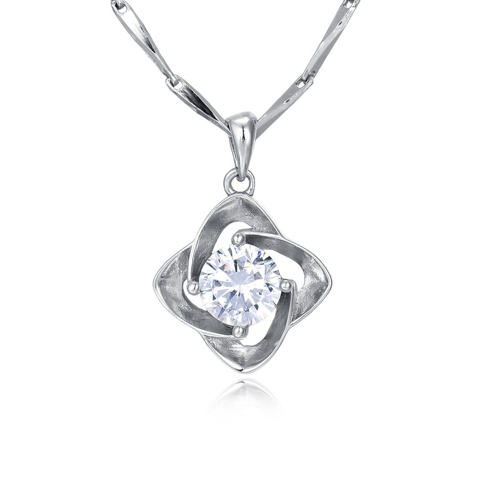 925 Sterling Silver Elegant Silver Necklace With Four-leaf Clover Design And Sparkling Zircon Pendant