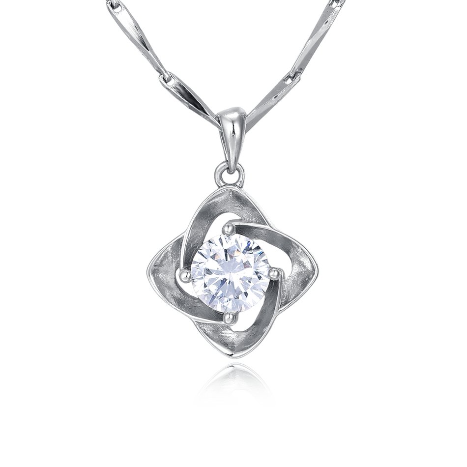 925 Sterling Silver Elegant Silver Necklace With Four-leaf Clover Design And Sparkling Zircon Pendant
