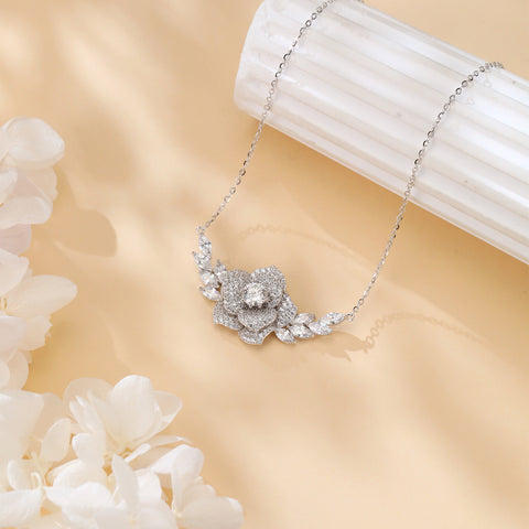925 Sterling Silver Elegant Moissanite Floral Necklace: Sparkling Luxury Jewelry Piece
