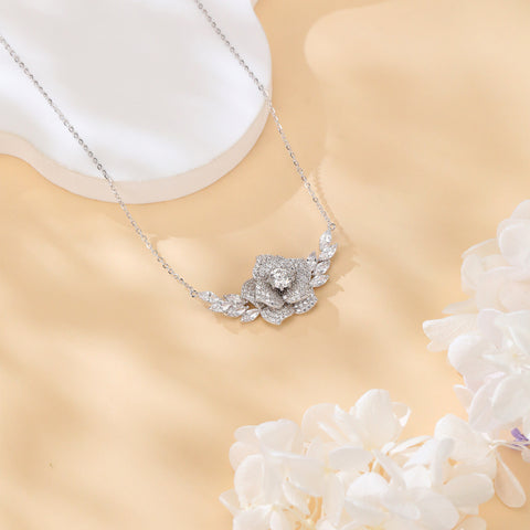 925 Sterling Silver Elegant Moissanite Floral Necklace: Sparkling Luxury Jewelry Piece