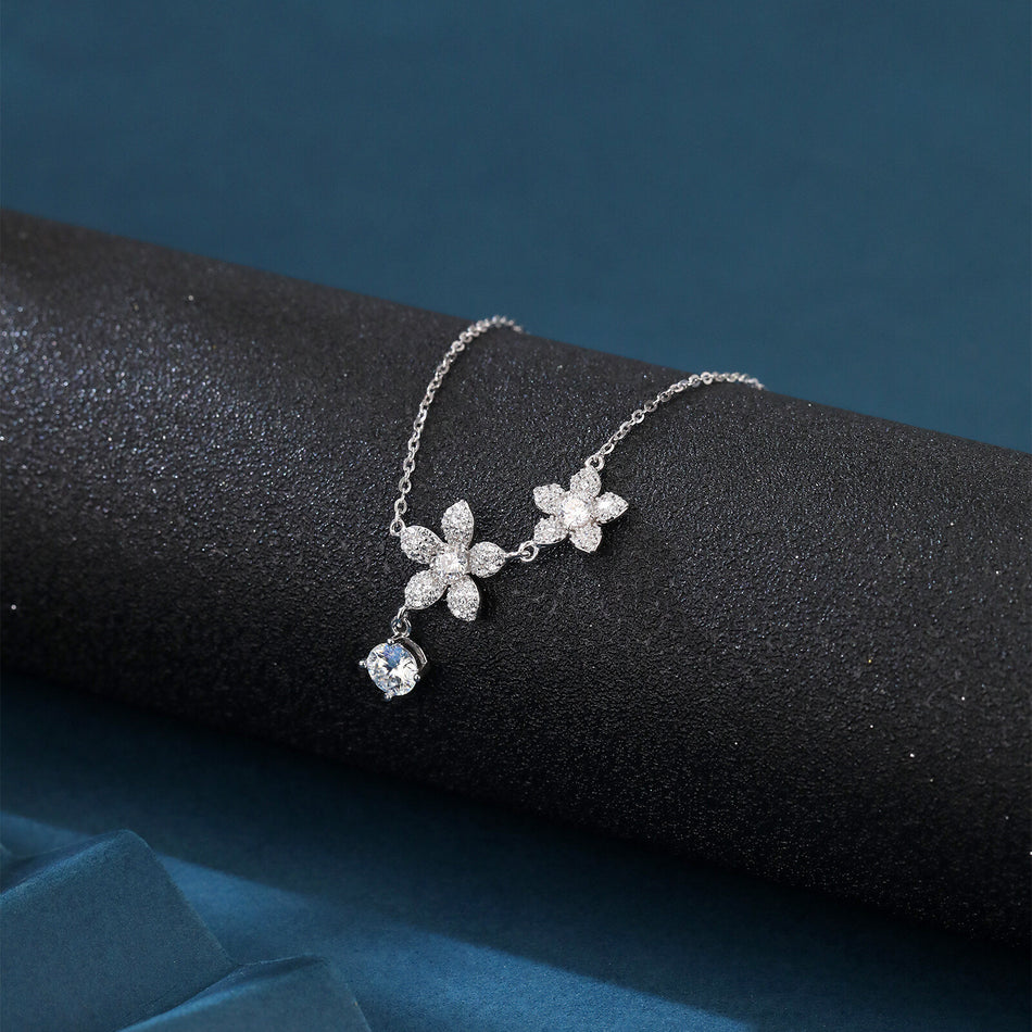 925 Sterling Silver Elegant Silver Flower Necklace With Moissanite Accents And Delicate Petal Design