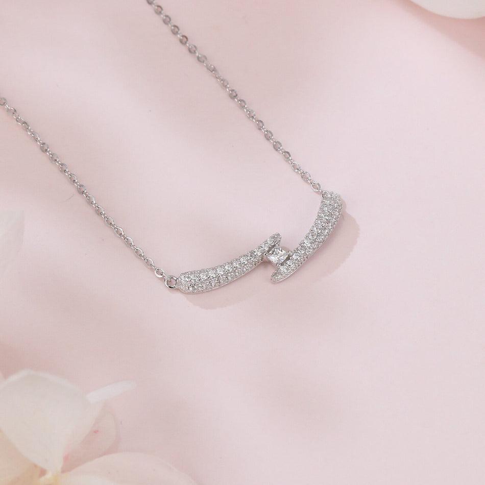 925 Sterling Silver Elegant Silver Zircon Smile Wave Pendant Necklace