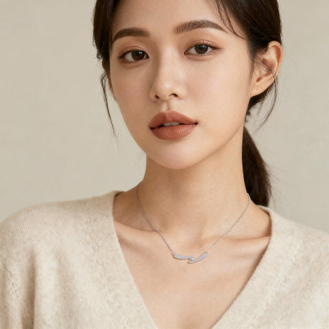 925 Sterling Silver Elegant Silver Zircon Smile Wave Pendant Necklace