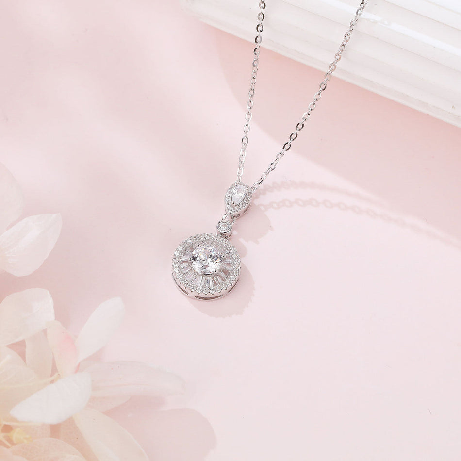925 Sterling Silver Elegant Plated with White Gold Zircon Halo Pendant Necklace