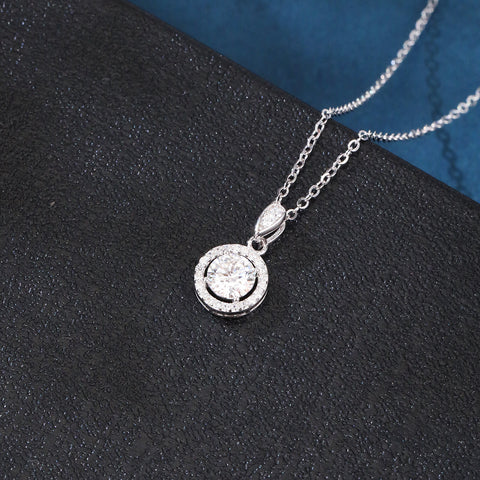 925 Sterling Silver Elegant Moissanite Pendant Necklace With Silver Chain And Classic Halo Design
