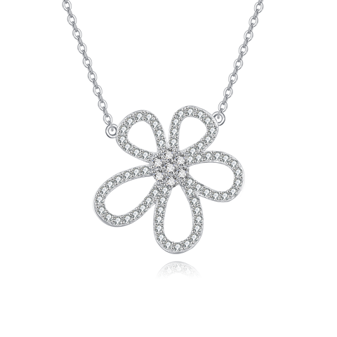 925 Sterling Silver Elegant Zircon Four-leaf Clover Pendant Necklace In Sterling Silver