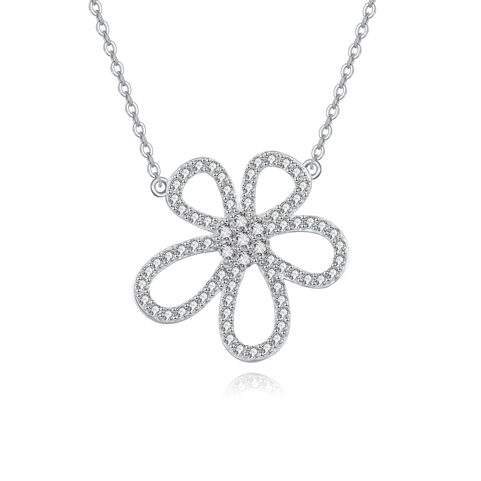 925 Sterling Silver Elegant Zircon Four-leaf Clover Pendant Necklace In Sterling Silver
