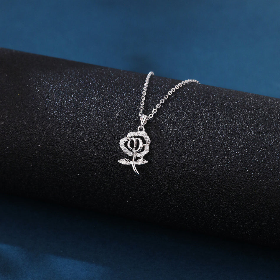 925 Sterling Silver elegant Silver Rose Pendant Necklace With Sparkling Zircons
