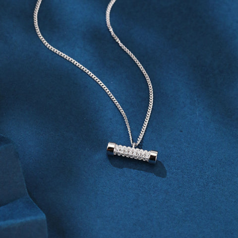 925 Sterling Silver Elegant Zircon-studded Rectangular Pendant Necklace On Silver Chain
