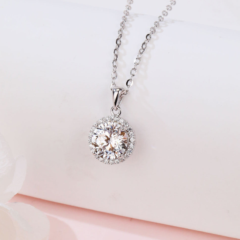 925 Sterling Silver Elegant Moissanite Halo Pendant Necklace: Timeless Luxury In Precious Metals