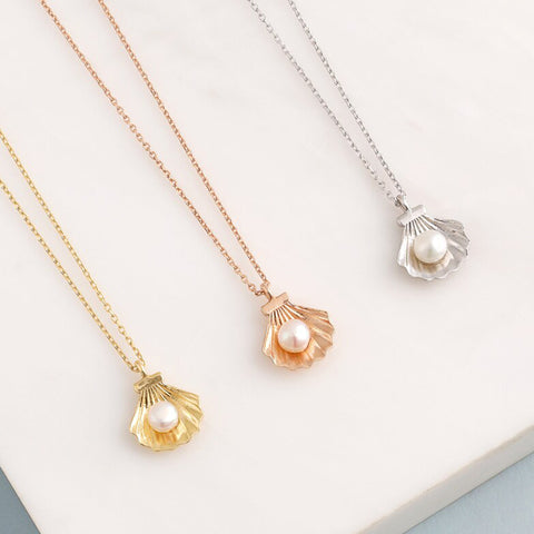 14K Gold Pearl SeaShell Pendant Necklace