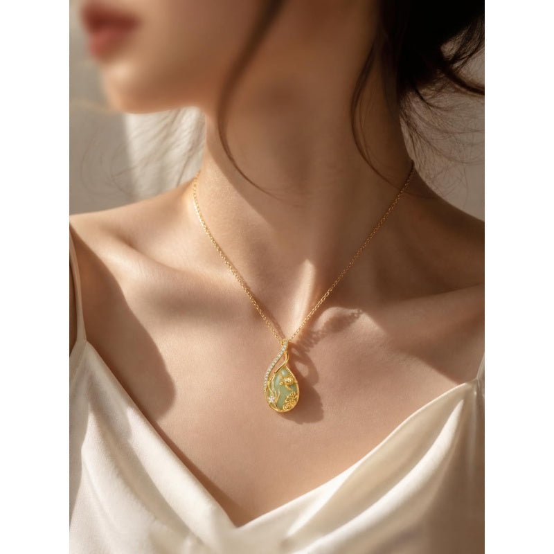 14K Gold Plated Jade Hummingbird Butterfly Dragonfly Turtle Animal Pendant Necklace