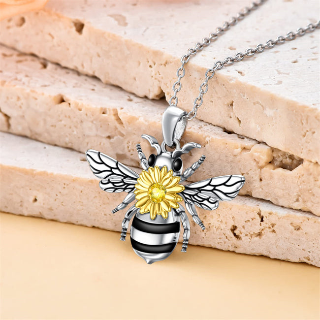 1Pc Women Animal Heart Necklace 925 Sterling Silver Vibrant Bee Pendant  Silver Necklace For Women Daily Decoration 18K Gold Plated Suitable For  Wedding | SHEIN USA